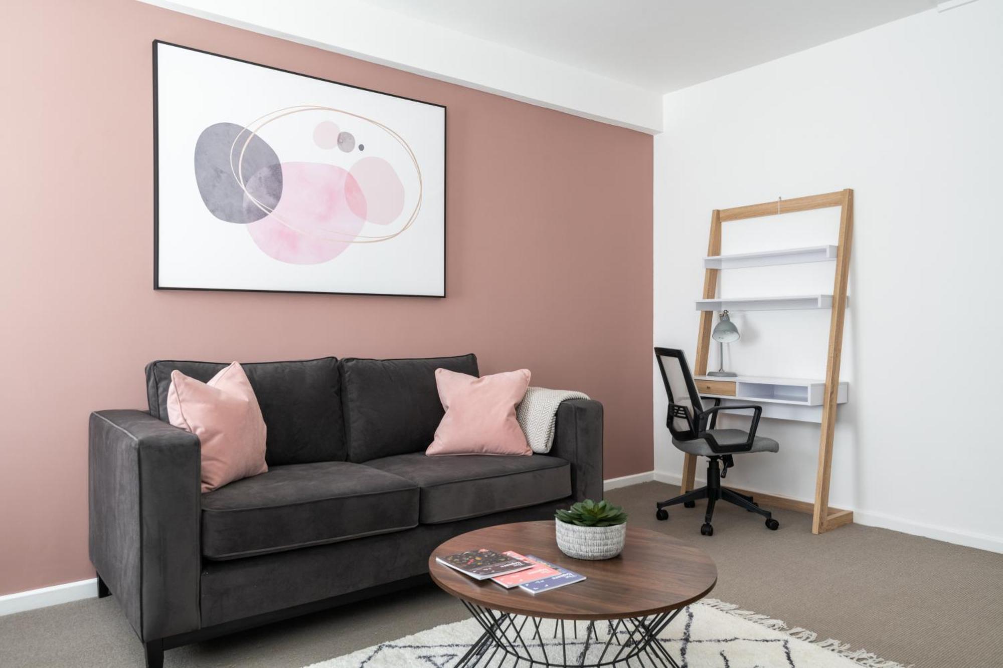 Dolphin House Serviced Hotel London