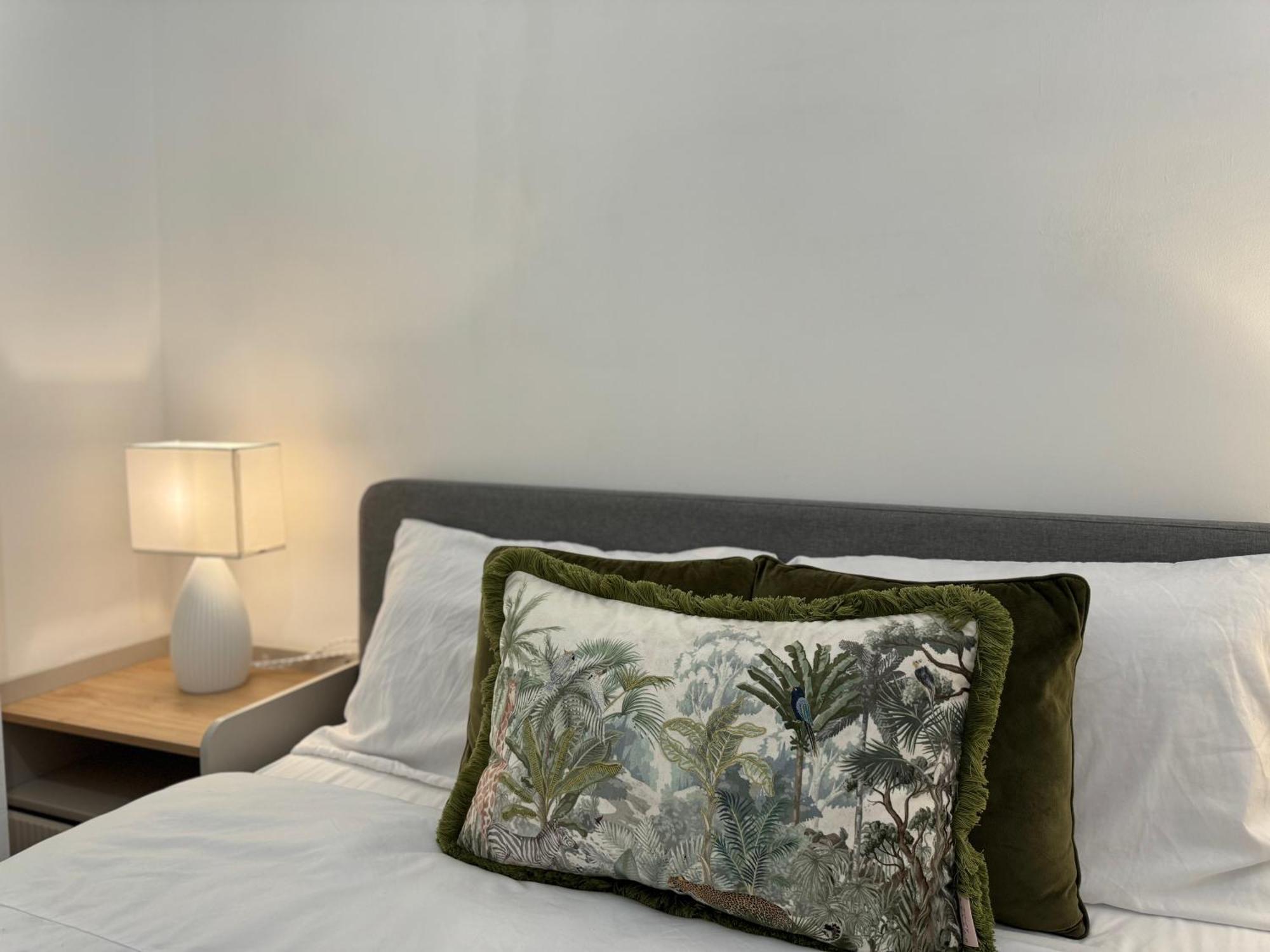2br L 2ba With Patio-sleep 6 Appartement Londres