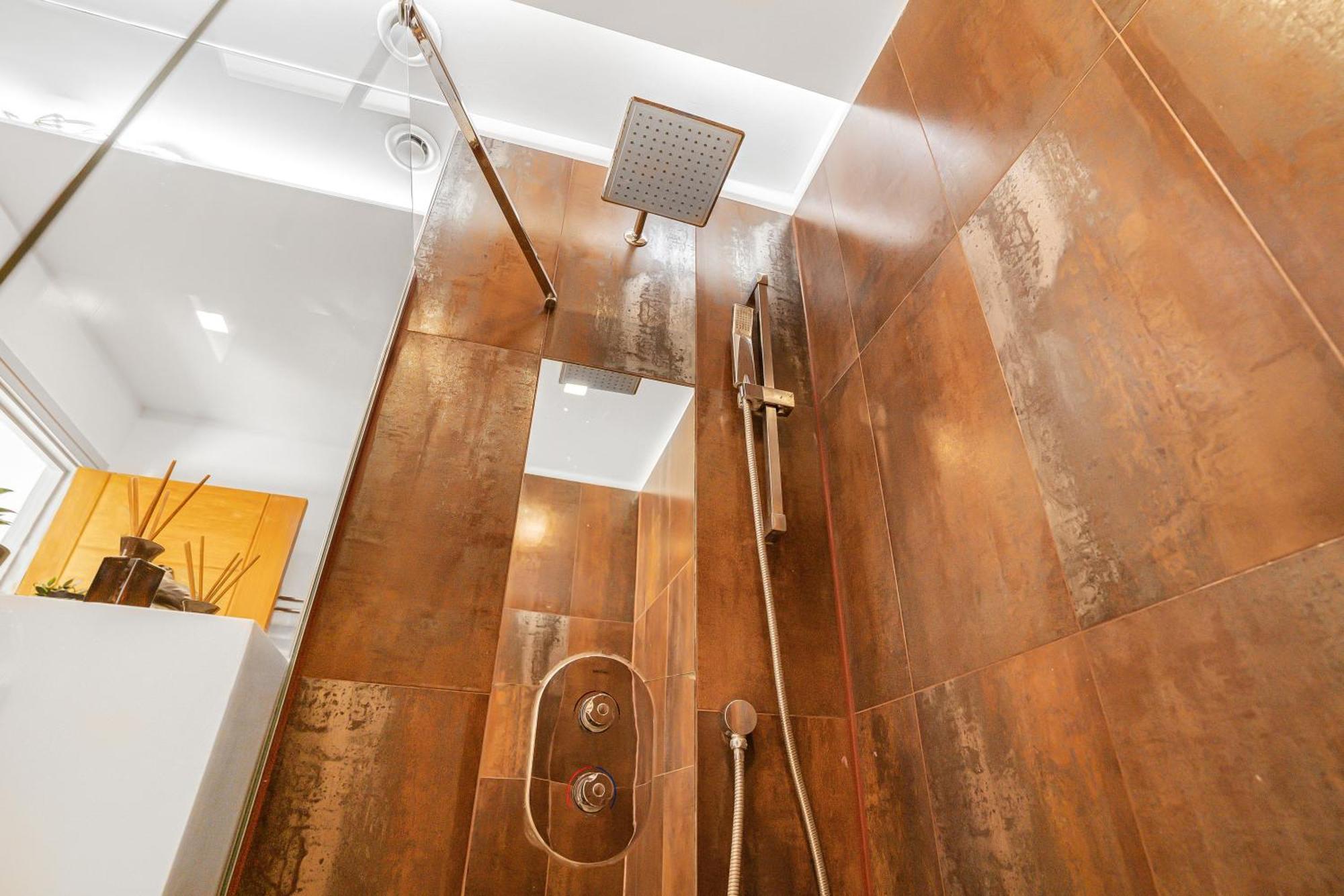 Stylish Modern By Livestay Short Lets & Serviced Nw6 Appartement Londen