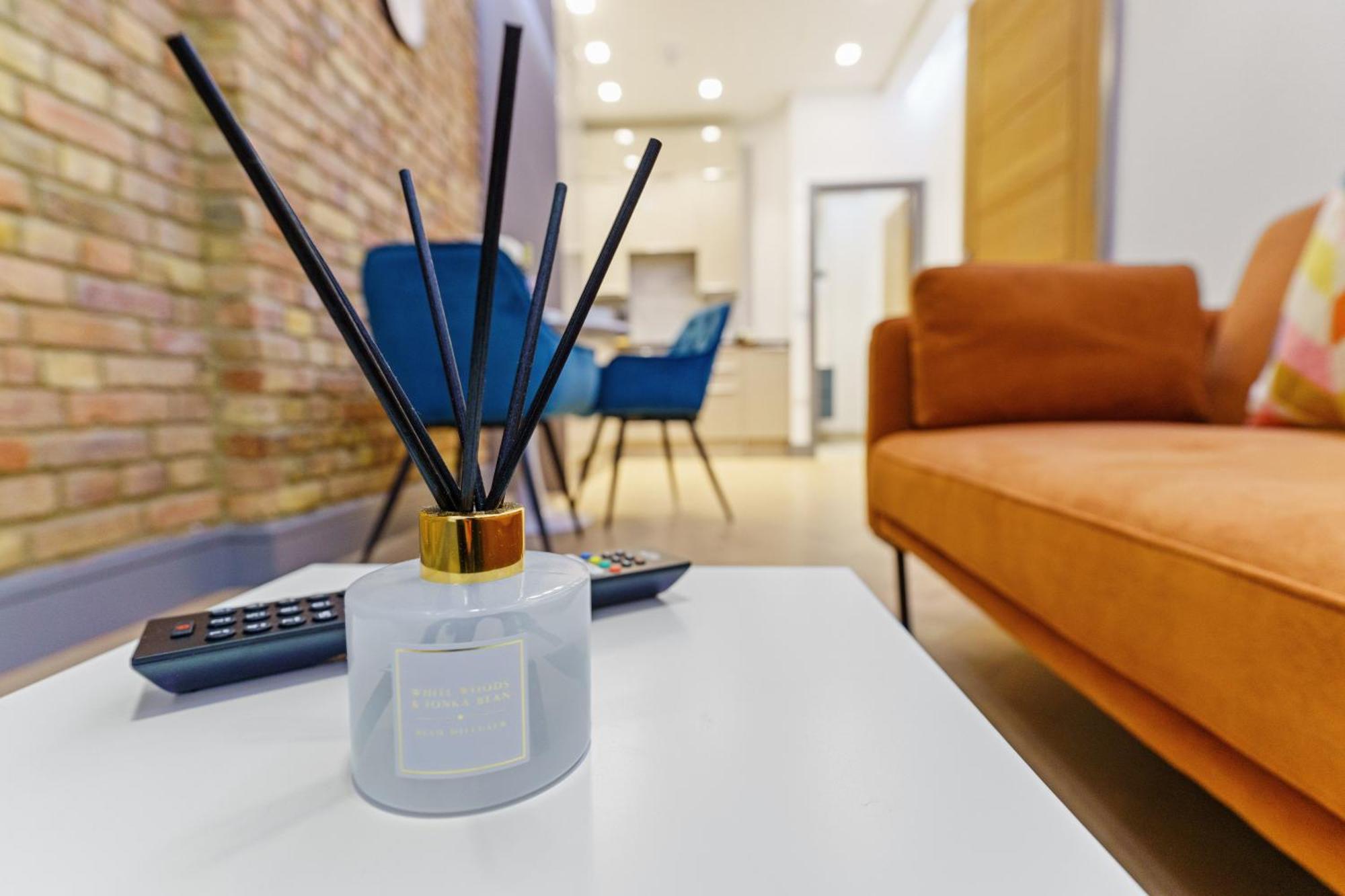 Appartement Stylish Modern By Livestay Short Lets & Serviced Nw6 Londen