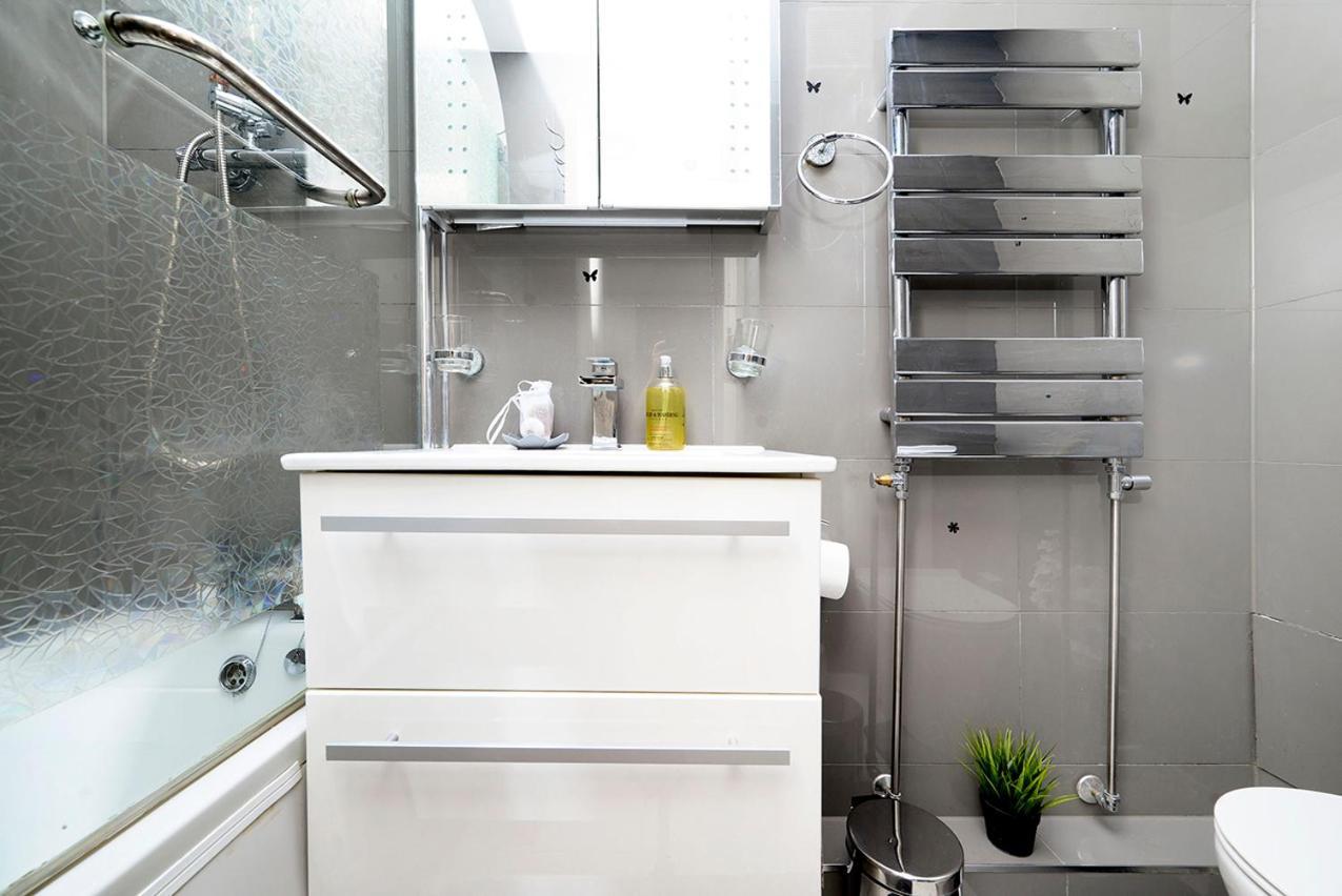 Lejlighed Westminster Flat For Families & Business Travelers, Steps To Landmarks! London