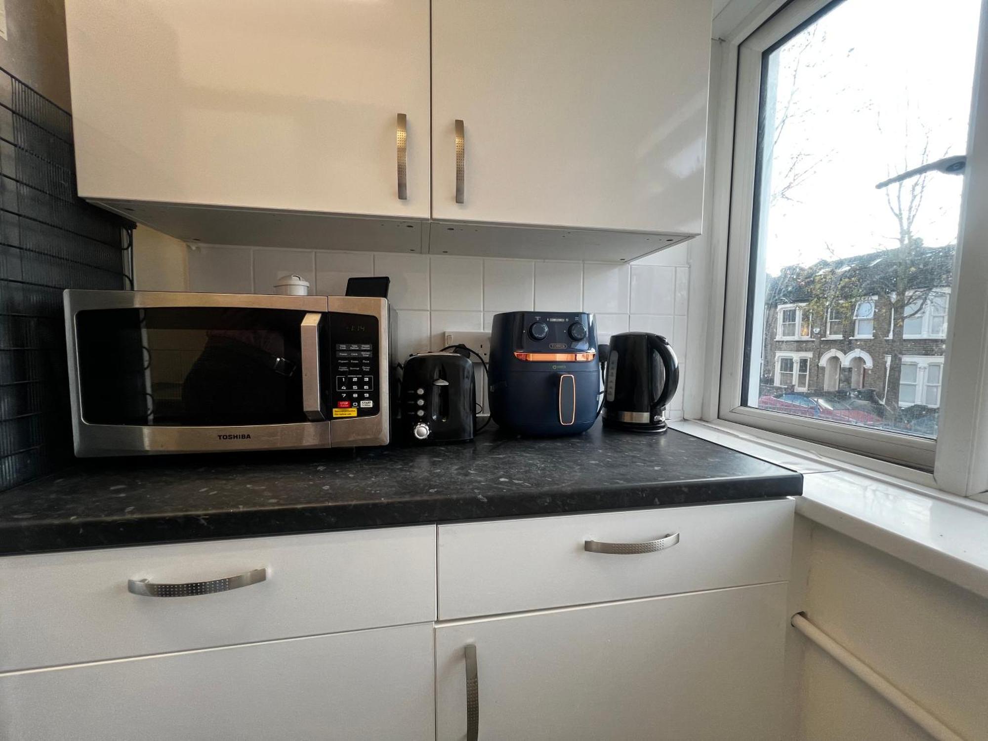 1-bed Flat With Fast Wi-fi In Prime Location 15mins From Londen