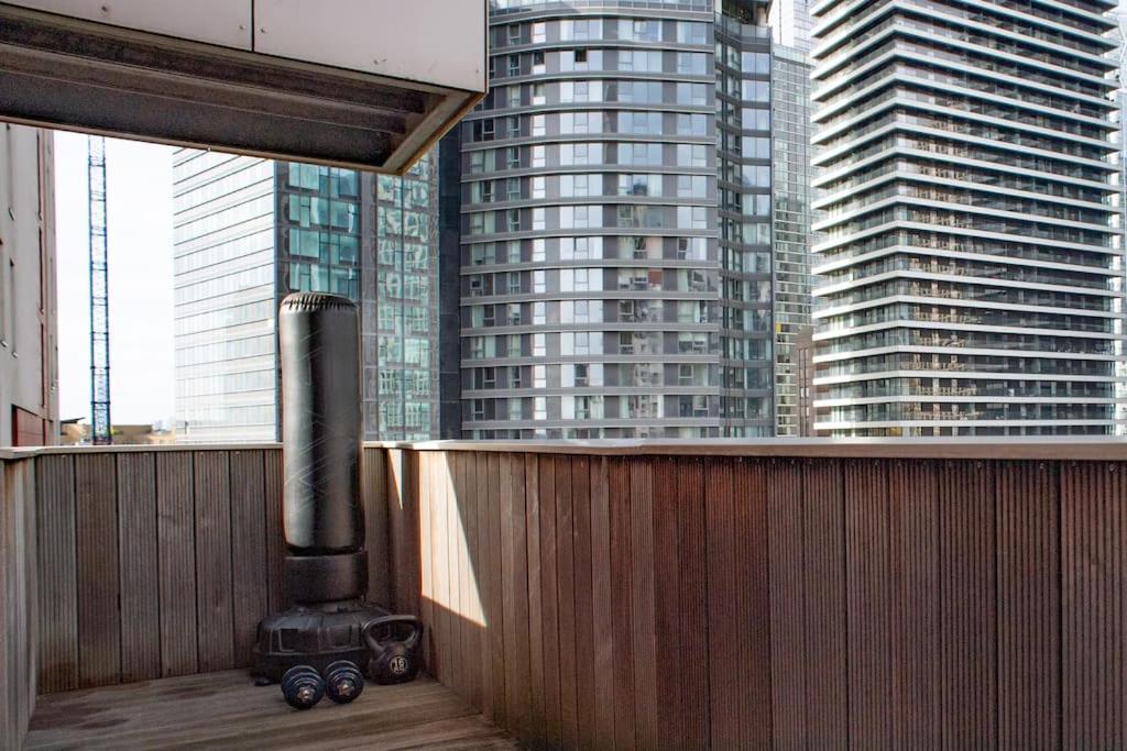 Luxury Cosy With Stunning Skyline Views! Lejlighed London