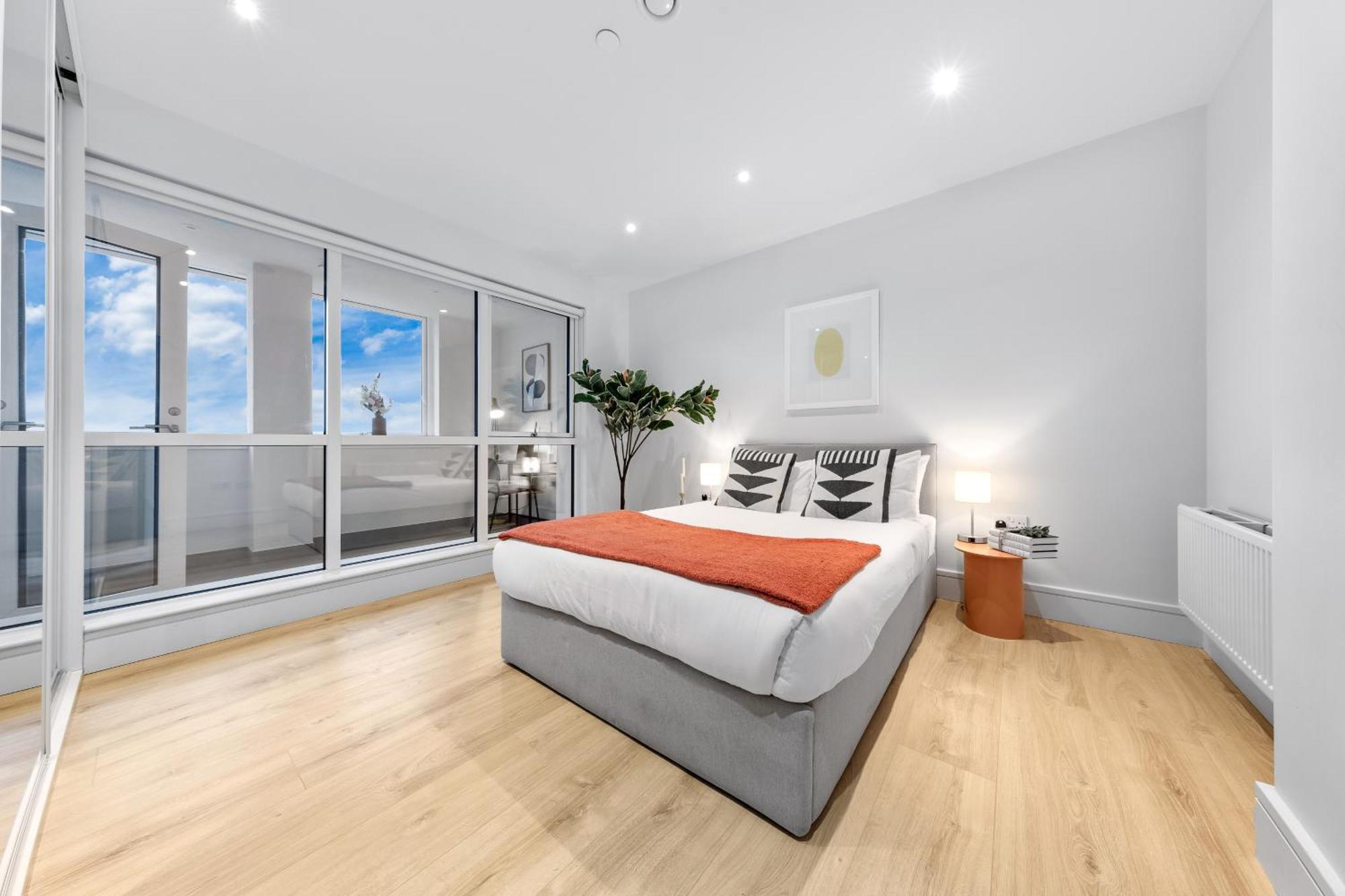 Stylish Retreats On Olympic Way Apartment London