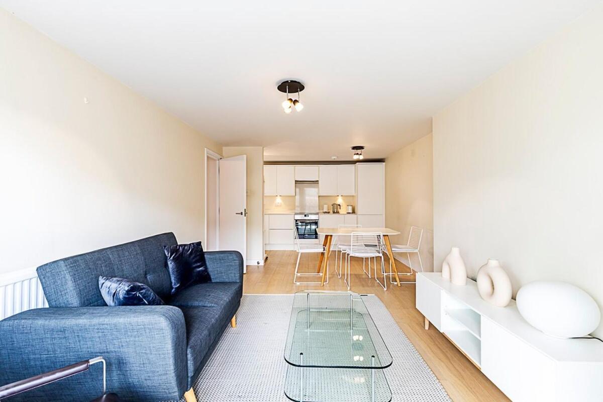 Sunny Belgravia With A Balcony Appartement Londres