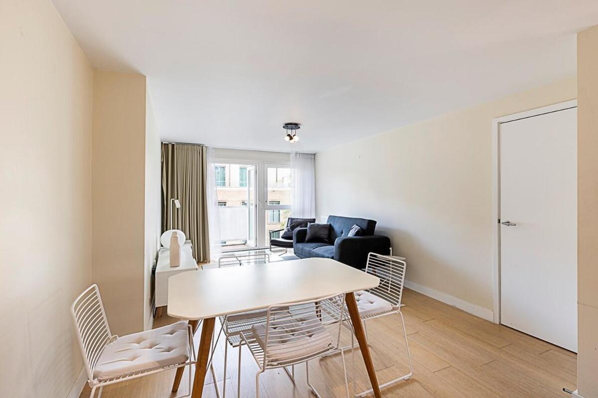 Sunny Belgravia With A Balcony *