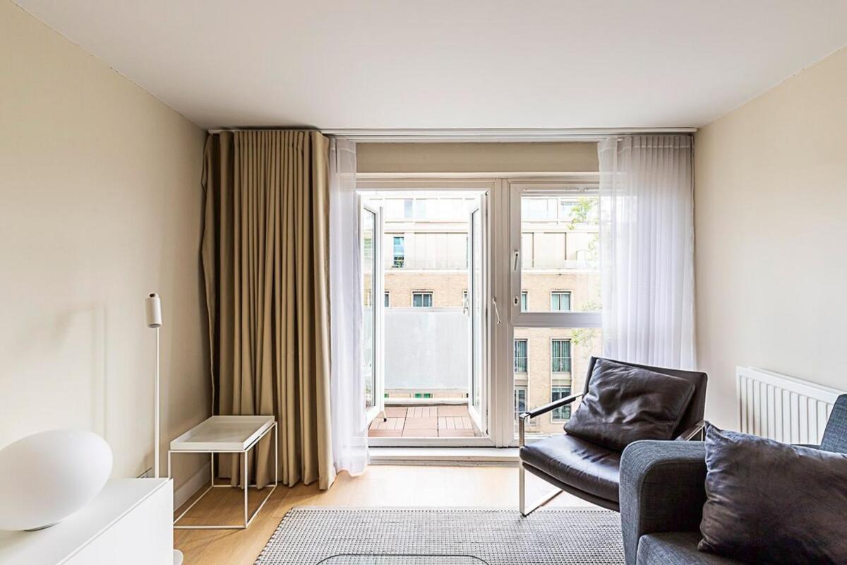 Sunny Belgravia With A Balcony Apartment *