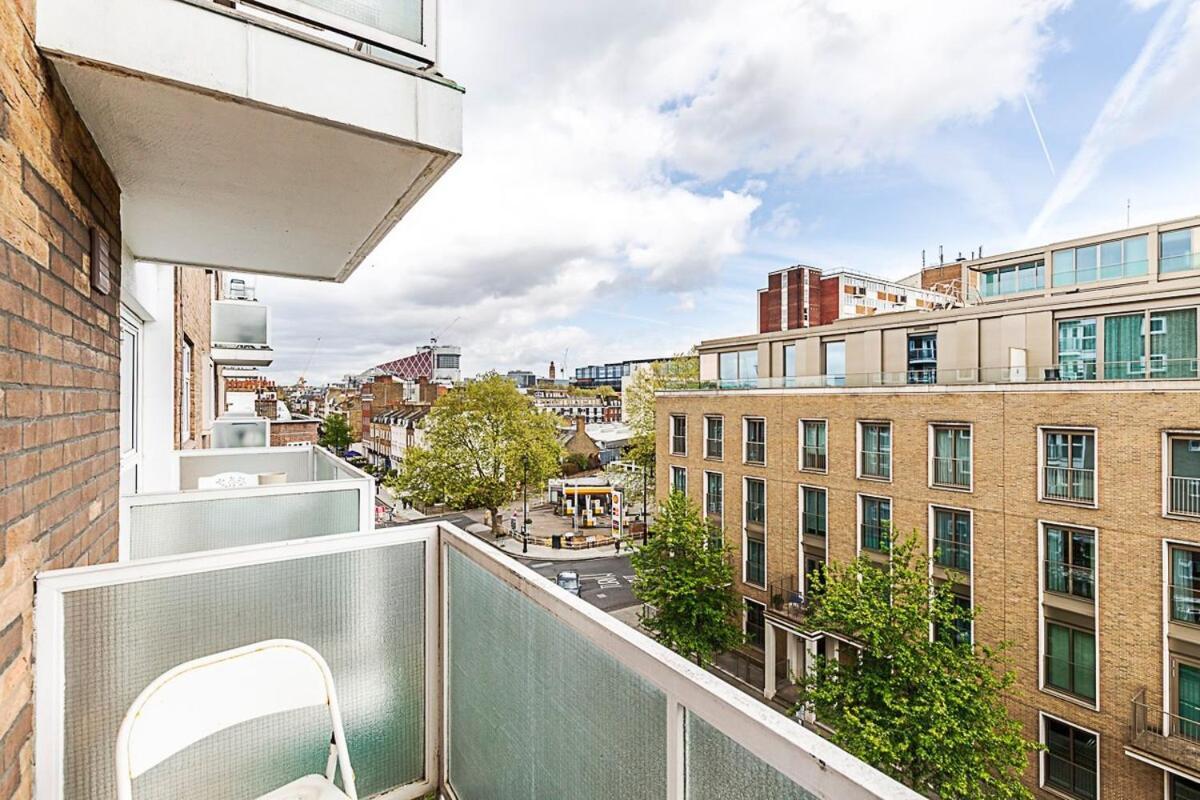 Sunny Belgravia With A Balcony London