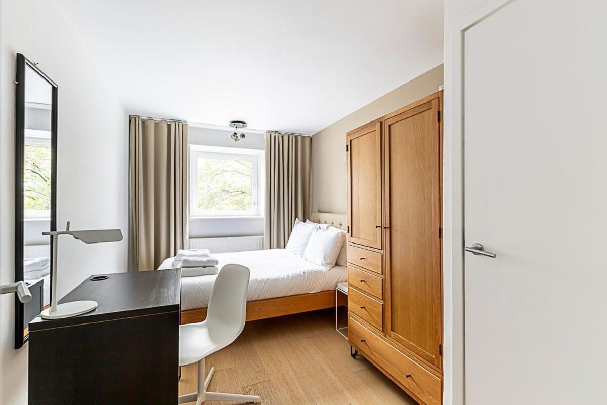 Sunny Belgravia With A Balcony * London