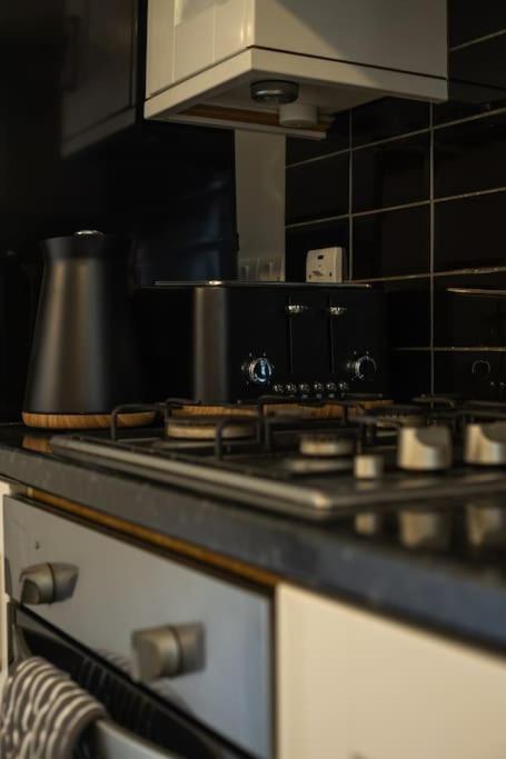 King's Cross Townhouse - Contemporary Garden Flat Leilighet *