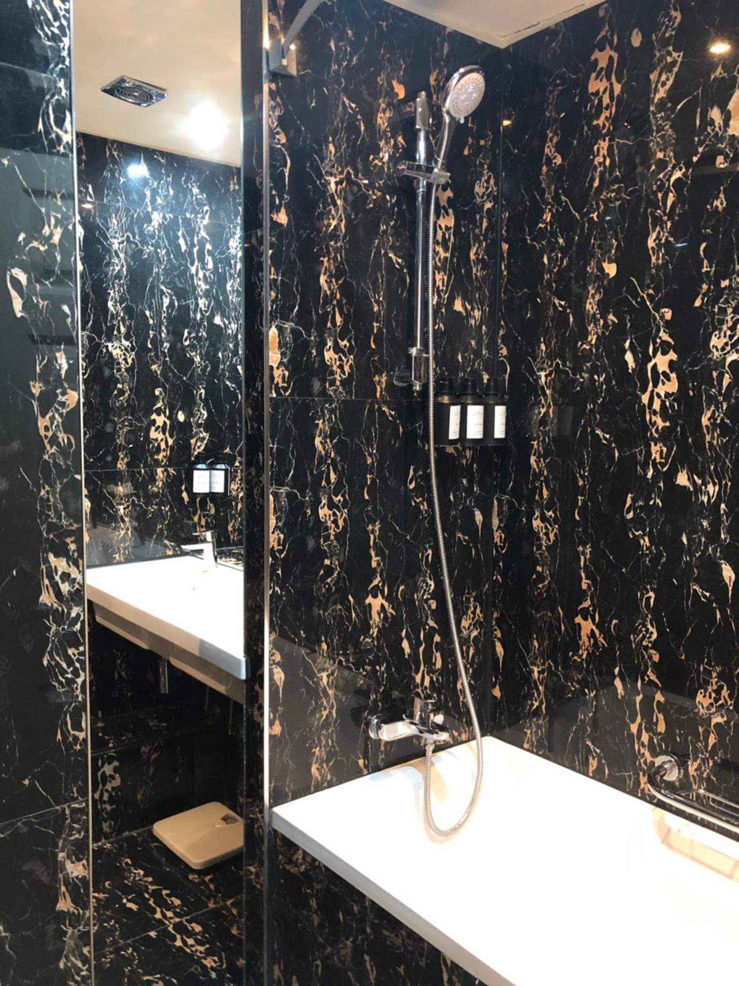 Hotell The Leonard 4*