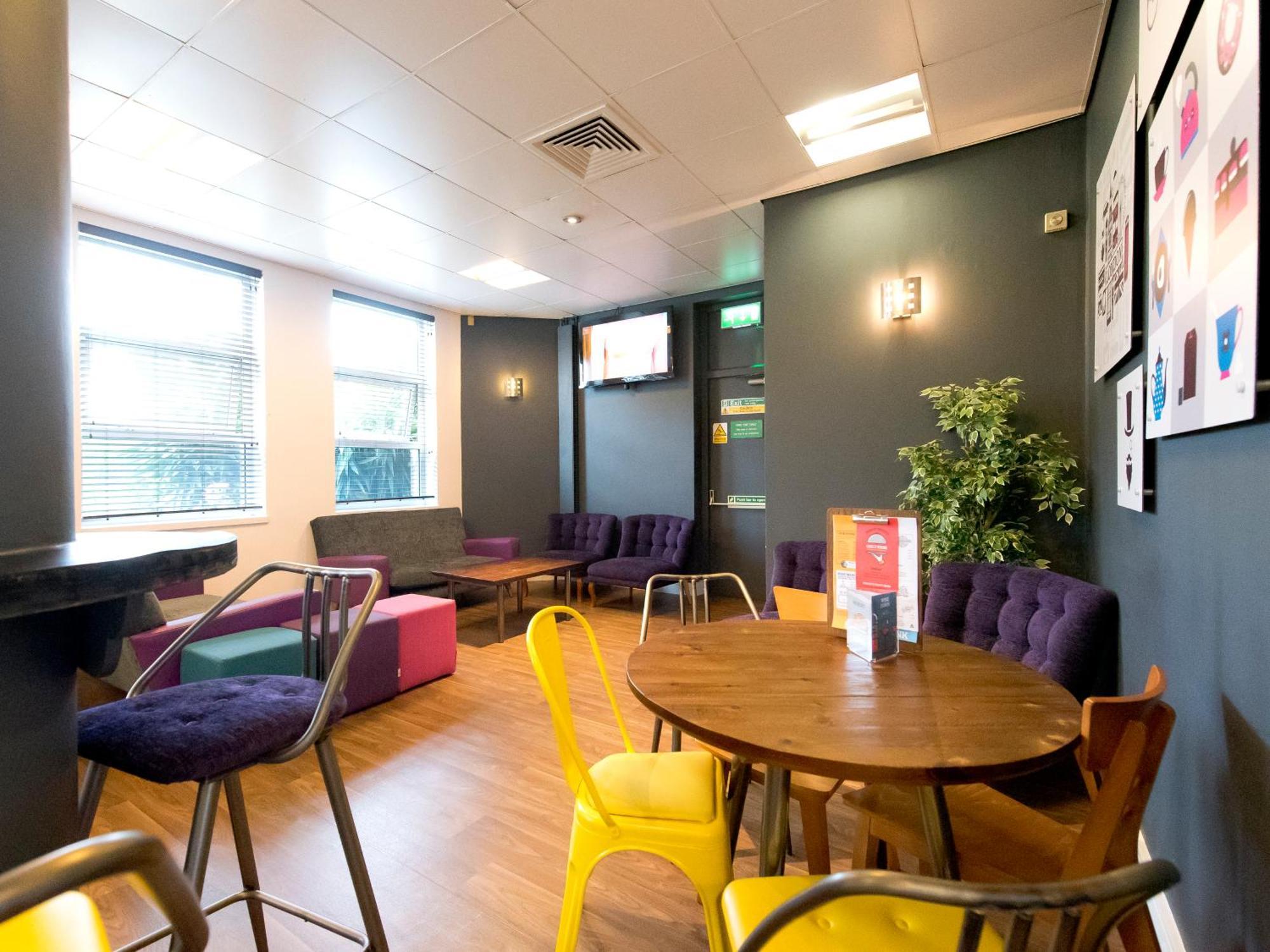 Yha Thameside Vandrarhem