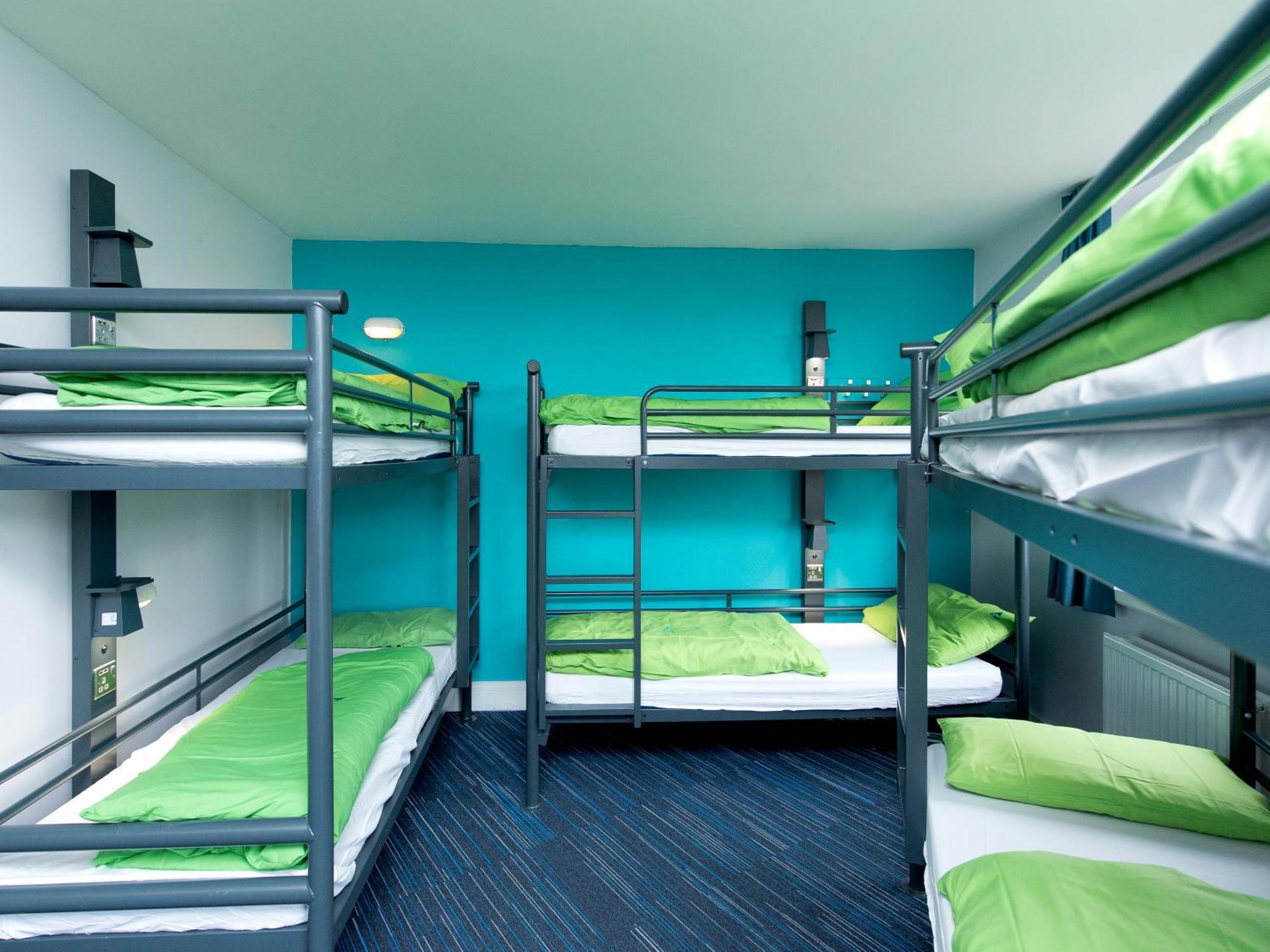 Yha Thameside *