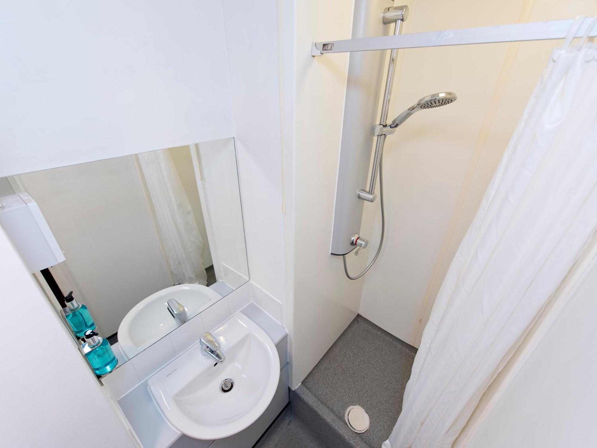 Vandrarhem Yha Thameside