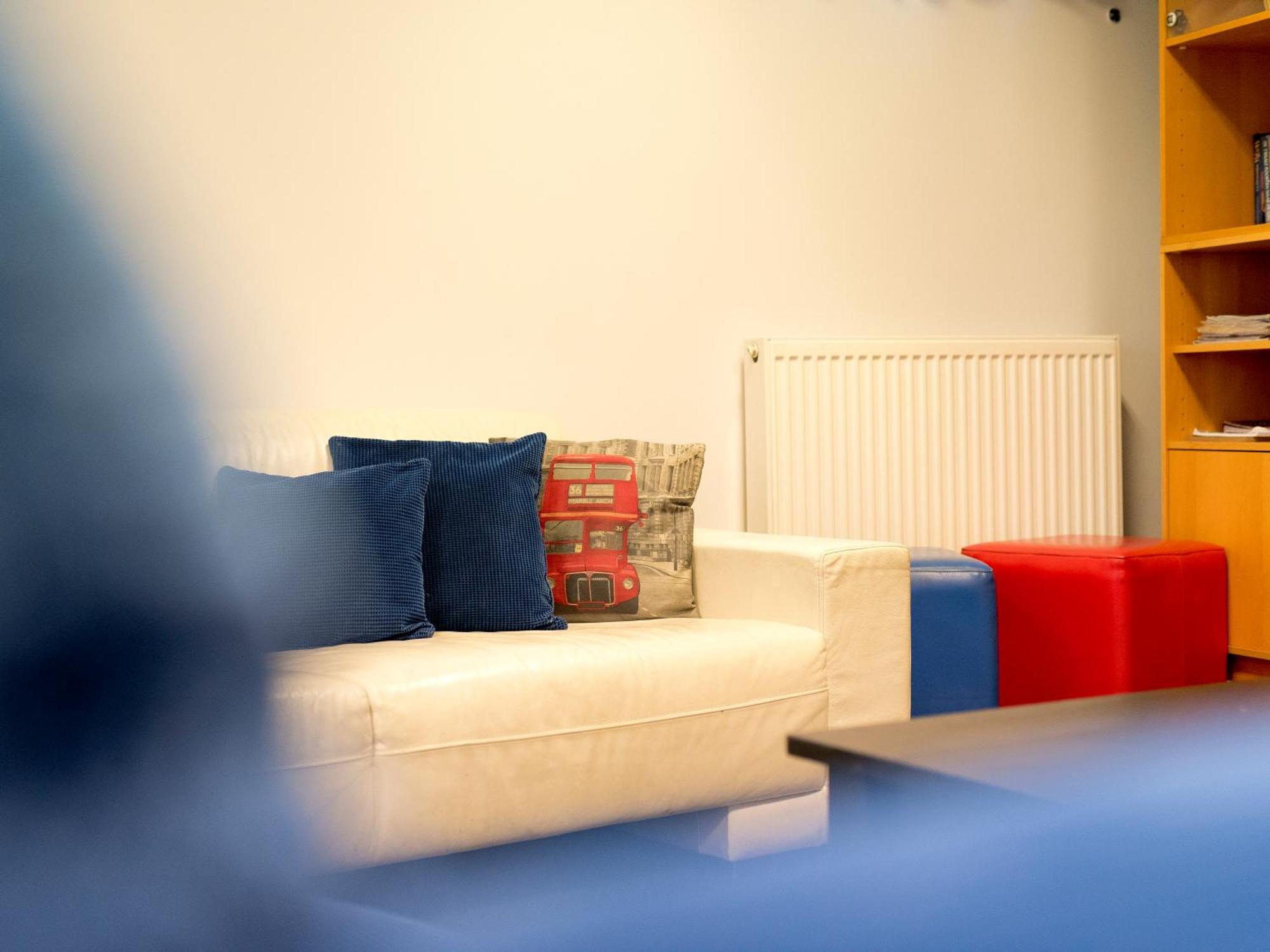 Yha Thameside * London