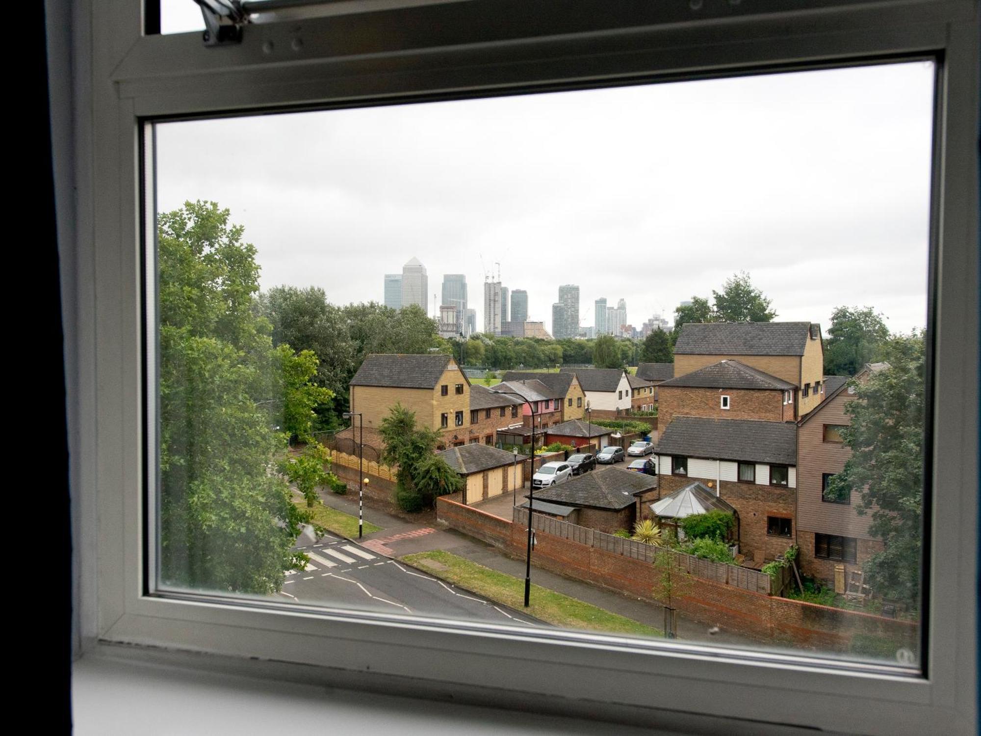 Yha Thameside * London