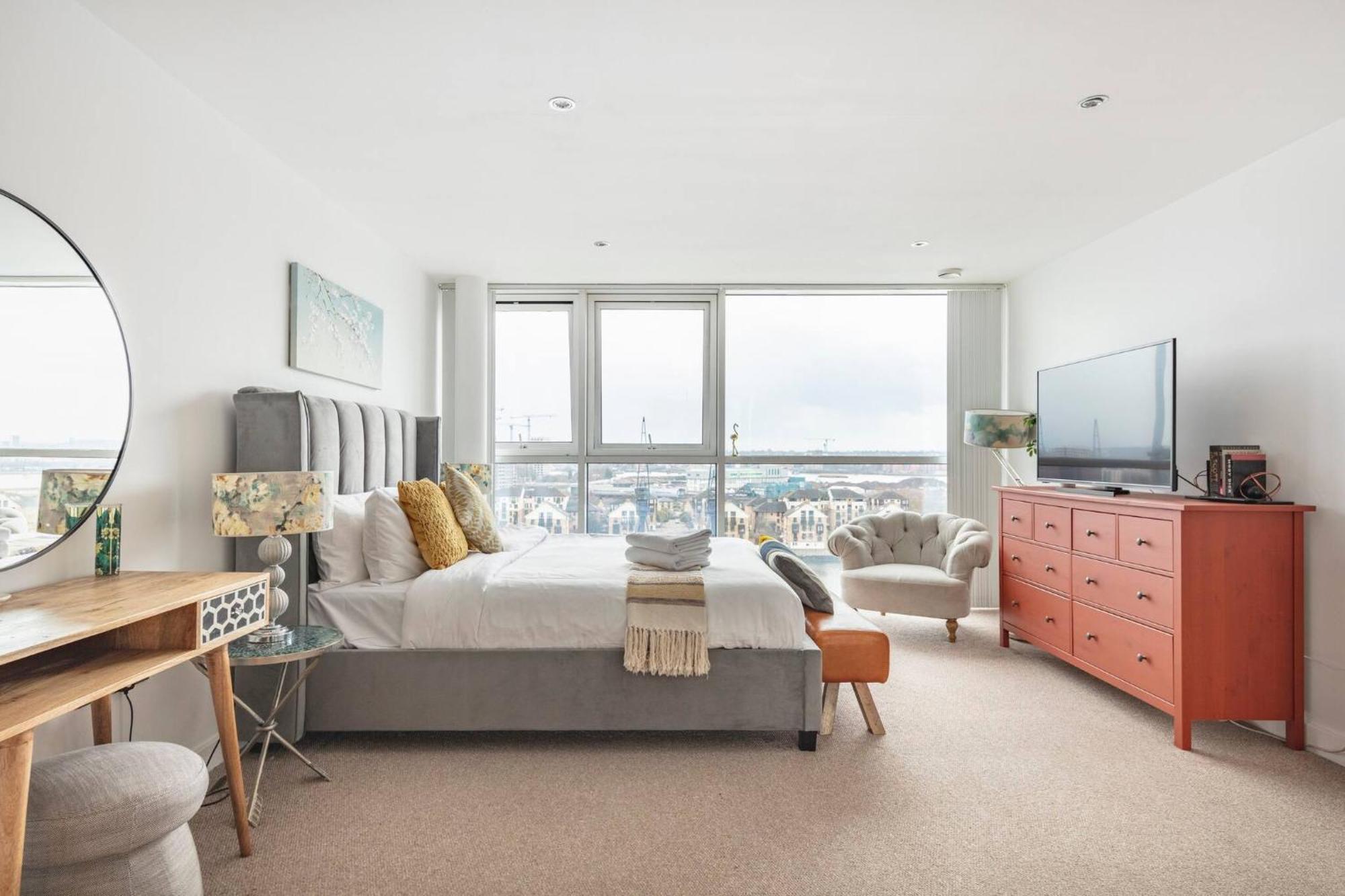 Serene Waterfront - Excel Gasthof London