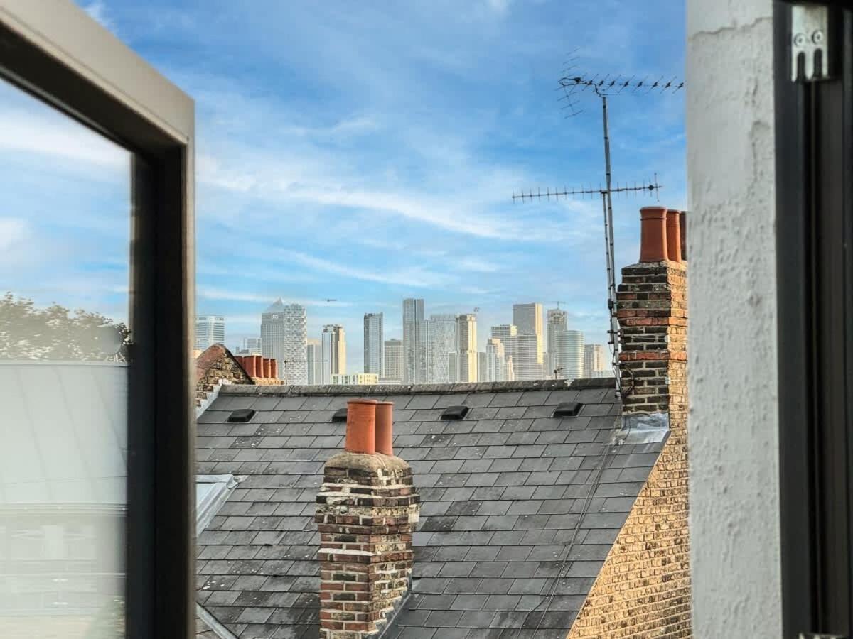 Modern Double Bedroom In 1 * London