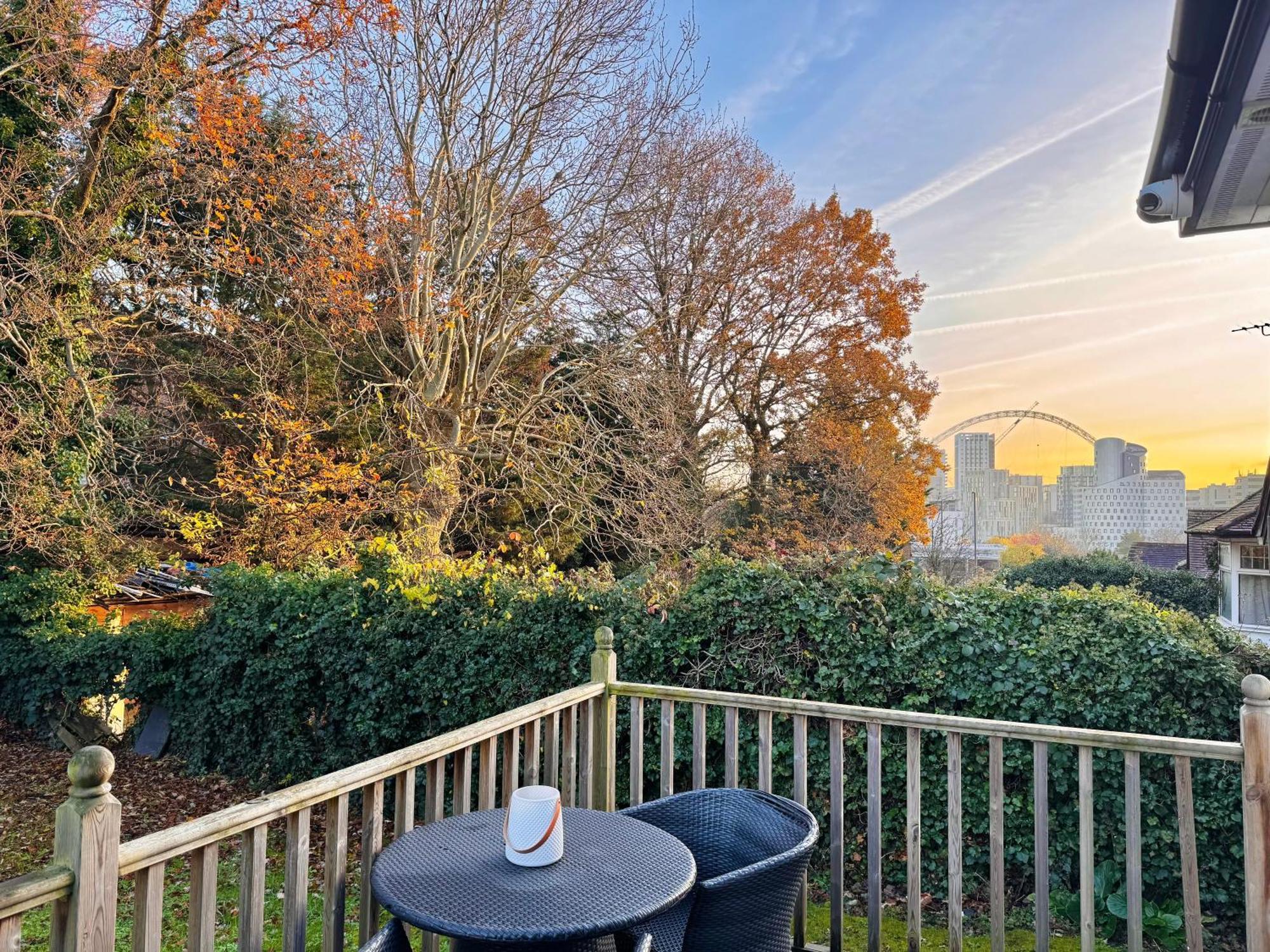 En-suites With Free Parking 30min To * London