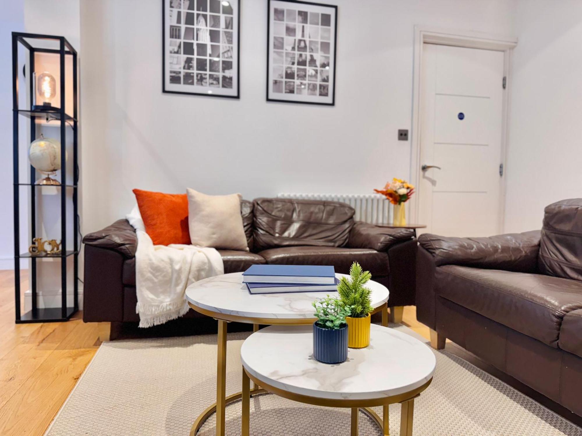 En-suites With Free Parking 30min To London
