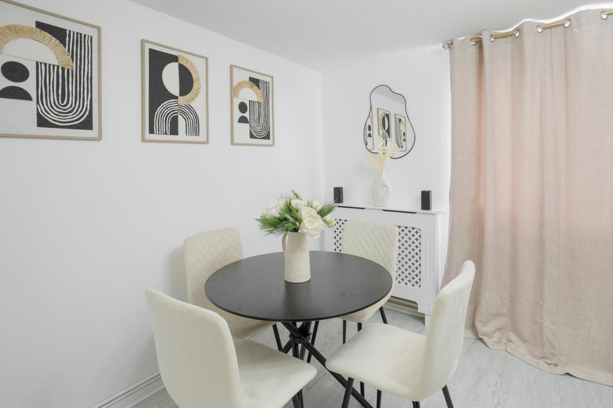 Luxury 3 Bedroom House In Woodgreen Casa vacanze *