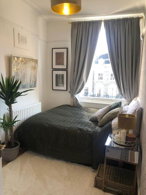 Flat * London