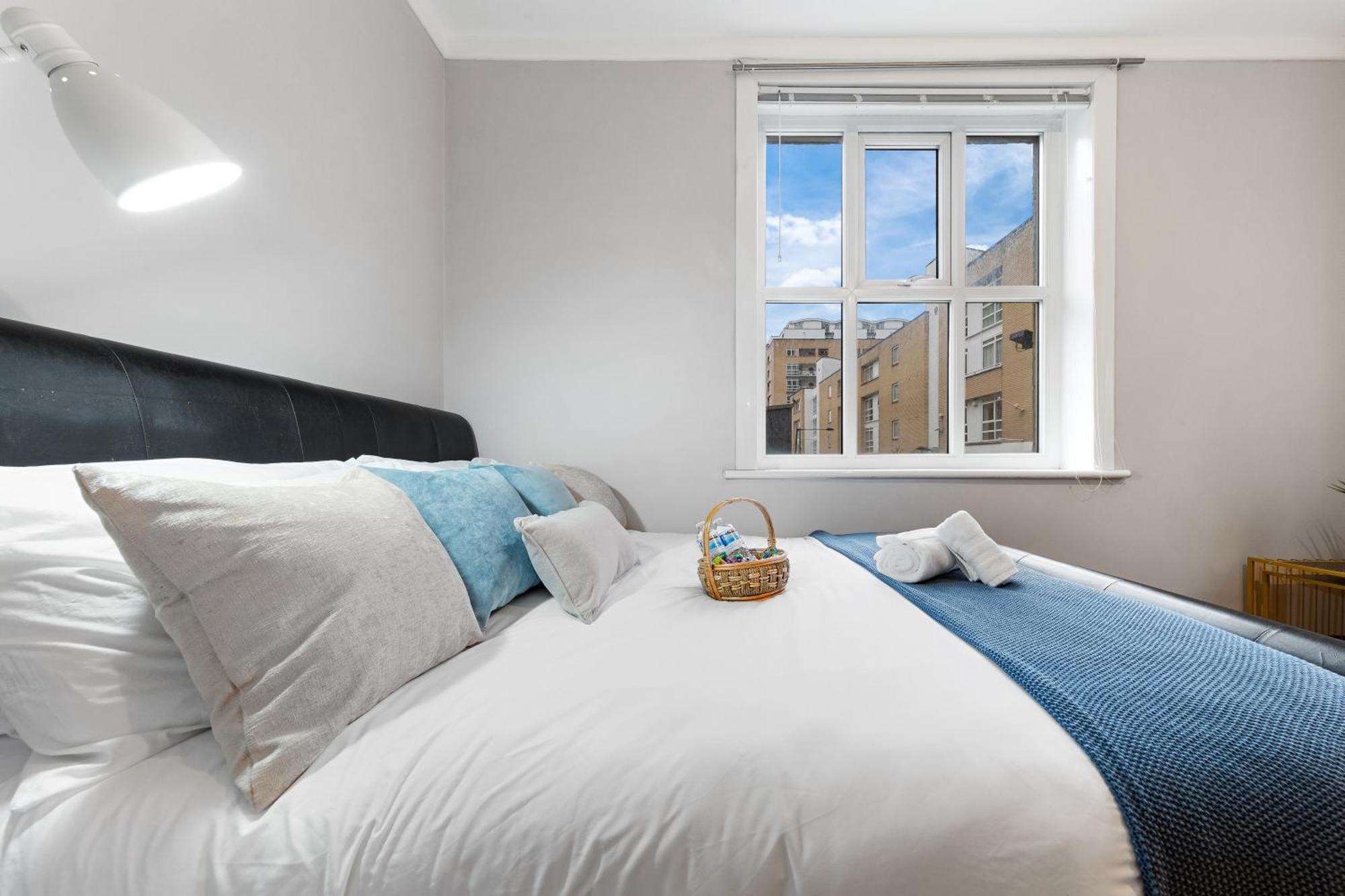 Stylish 1 Bed Canary Wharf - Perfect For Corporate & Tourists *
