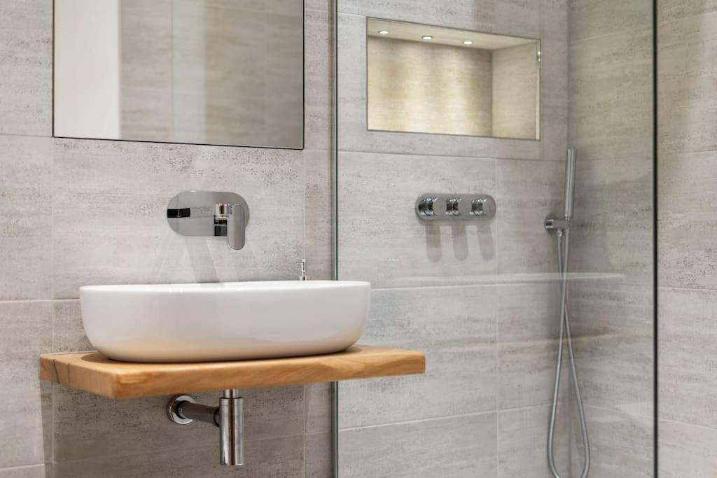Stylish And Very With Balcony Appartement Londres
