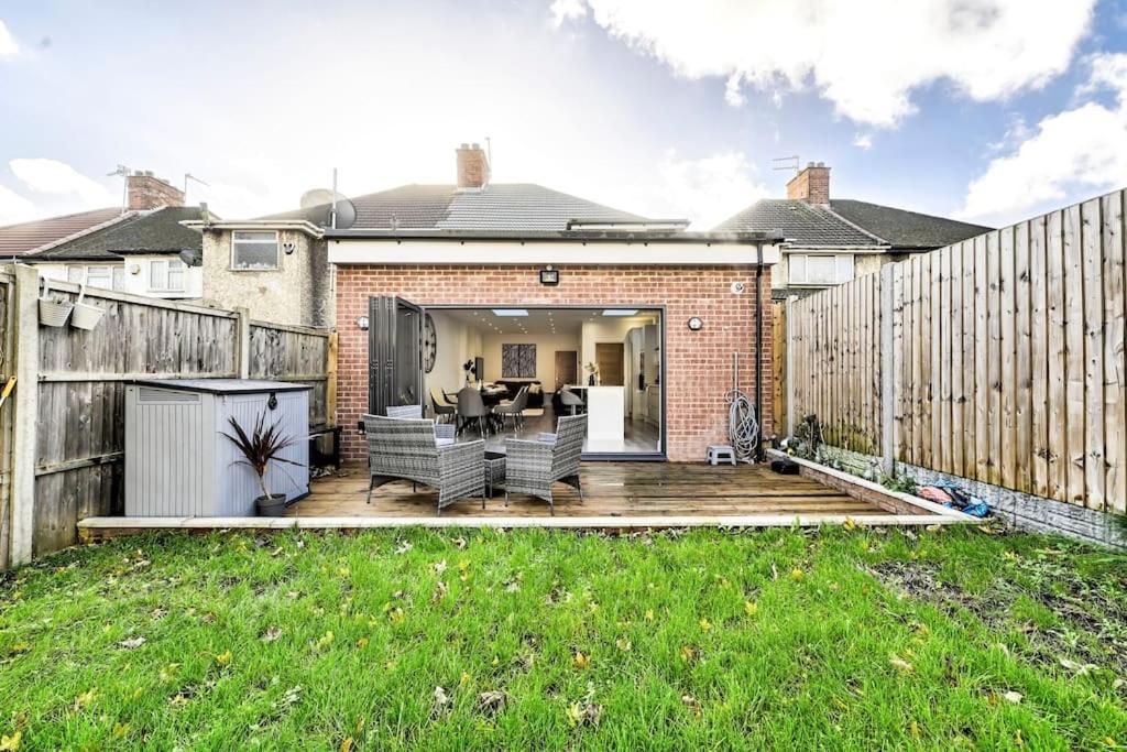 Apartment House With Garden Next Wembley Stadium Free Parking