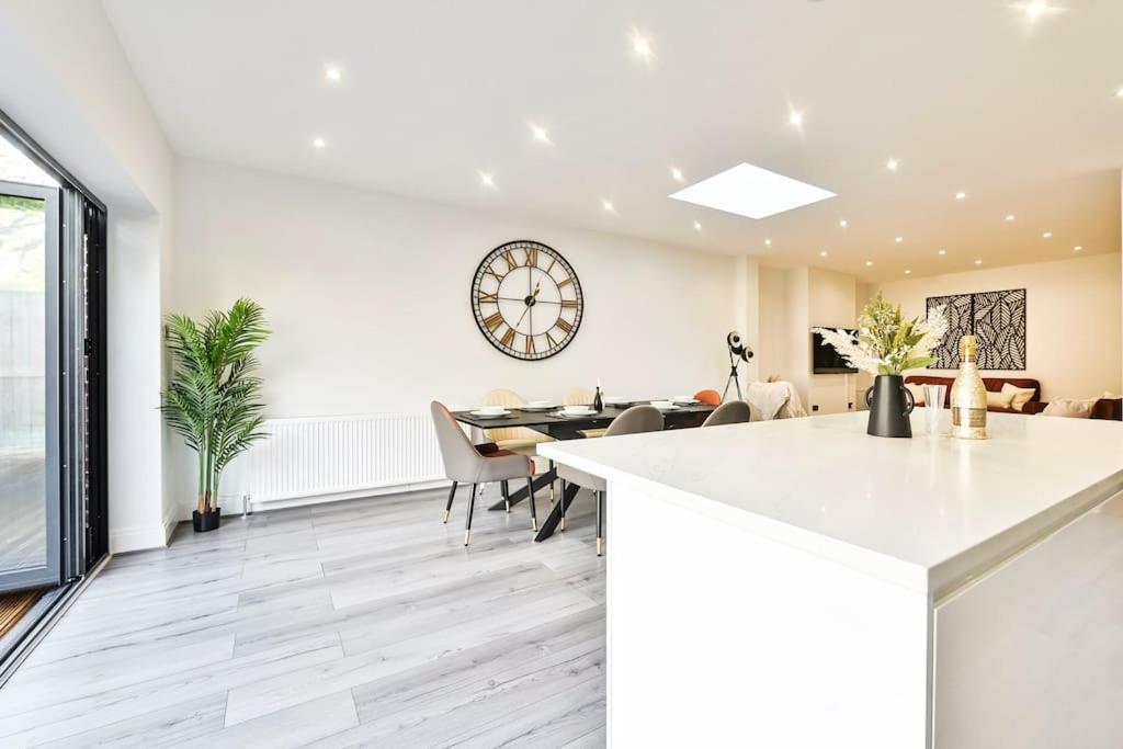 House With Garden Next Wembley Stadium Free Parking * London