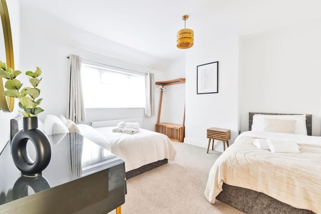House With Garden Next Wembley Stadium Free Parking Apartment