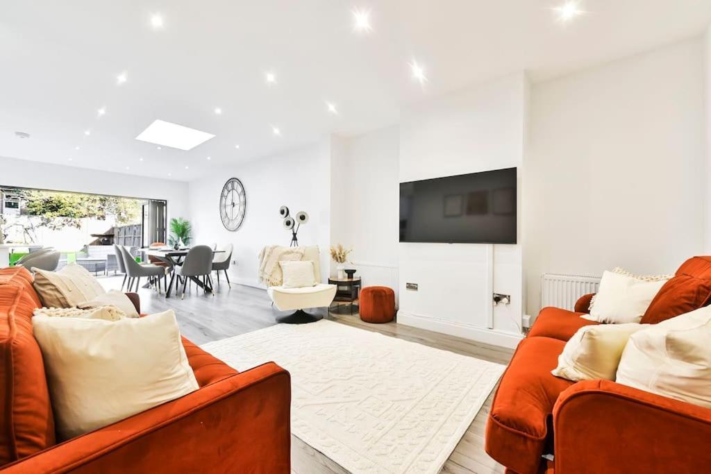 House With Garden Next Wembley Stadium Free Parking *