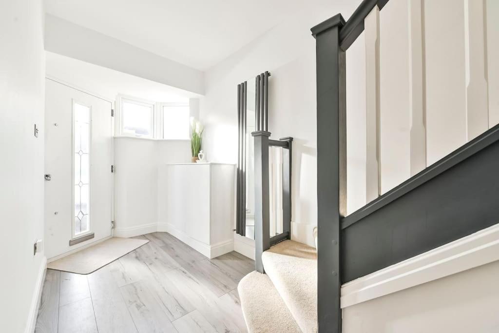 House With Garden Next Wembley Stadium Free Parking * Londres