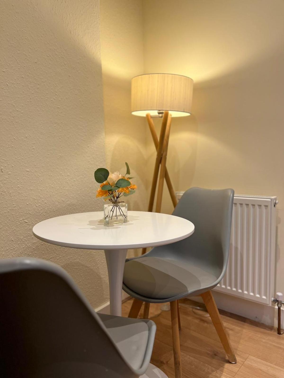 Rare Find - Spacious Studio In The Heart Of Soho Londra