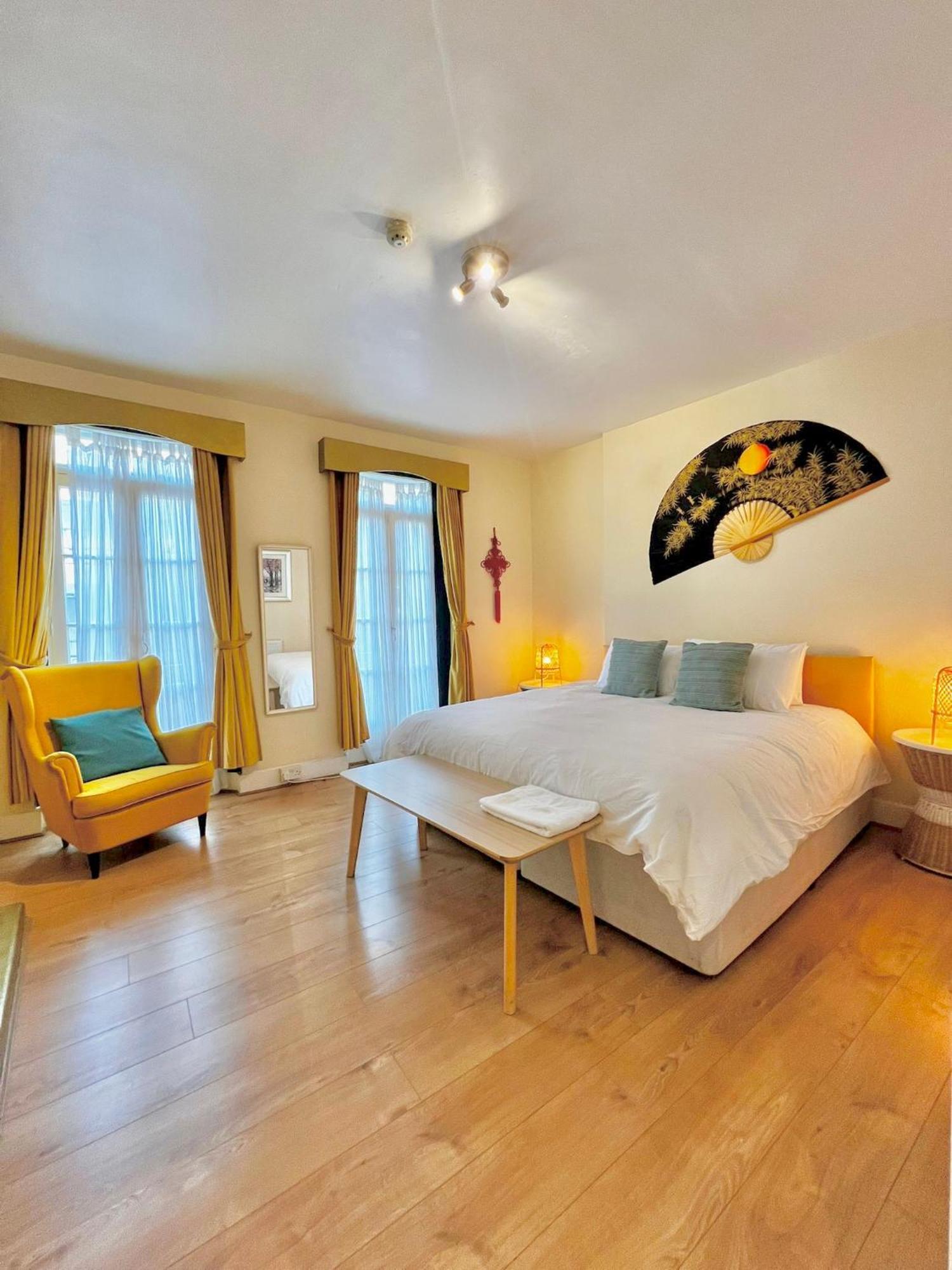 Rare Find - Spacious Studio In The Heart Of Soho Appartamento