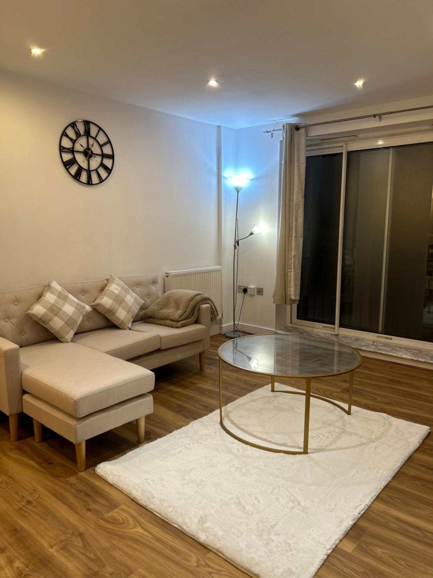 Appartamento Comfy 2bed Near O2 Canary Wharf Excel Londra