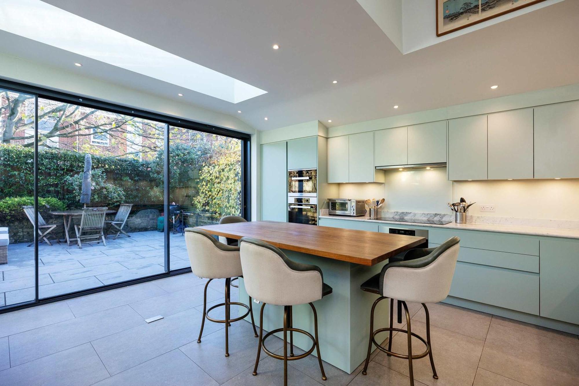 Veeve - Chiswick Victorian Gem