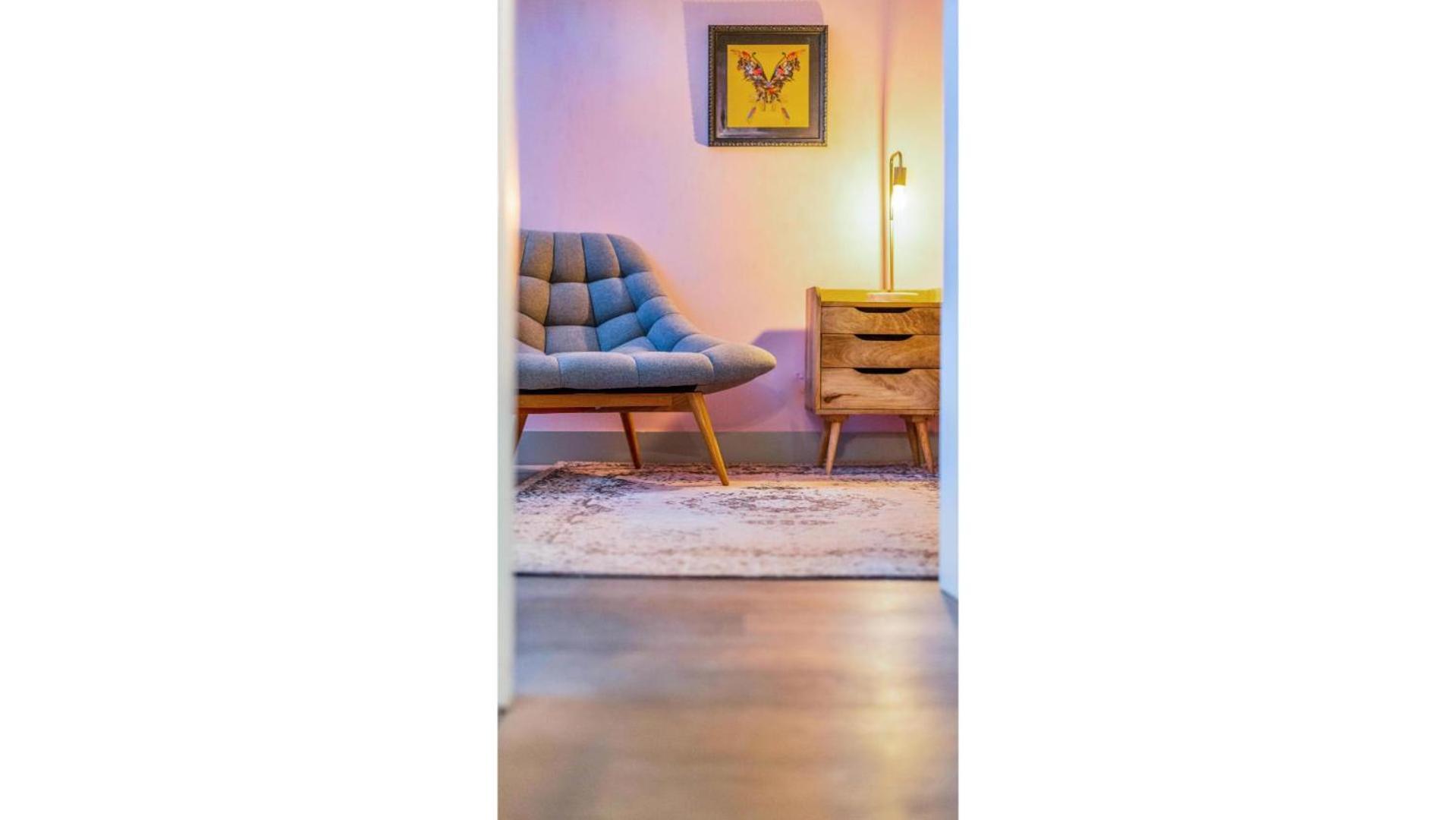 Semesterbostad Spacious 4br Retreat With Private Garden Zone 3 *