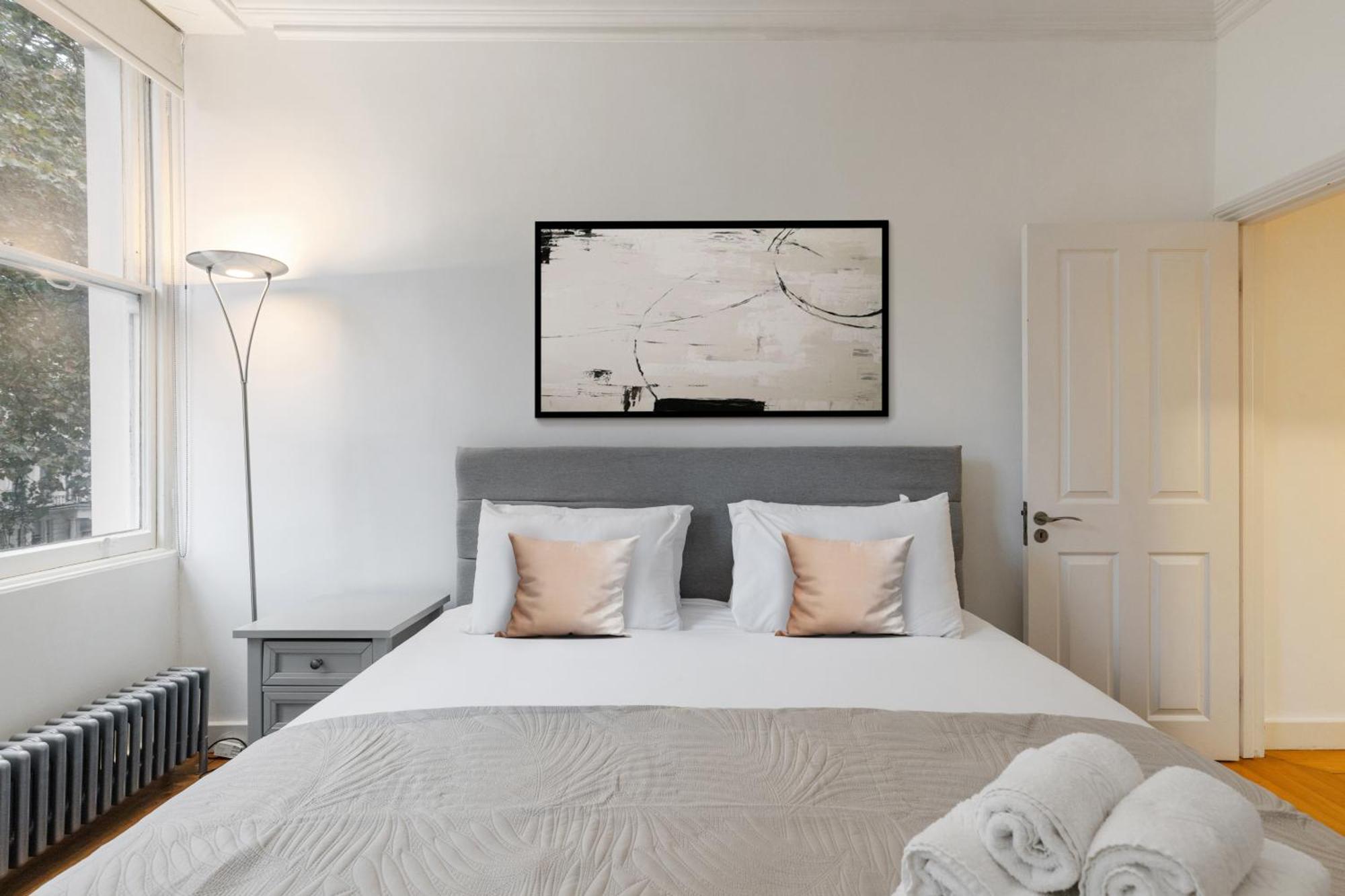 Lejlighed Heavenly Stays, Knightsbridge, Stylish 2-bd Escape *
