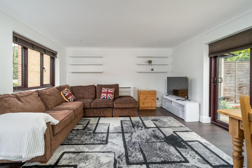 Gorgeous House, 5 Beds, Amazing Transport Links Appartamento Londra