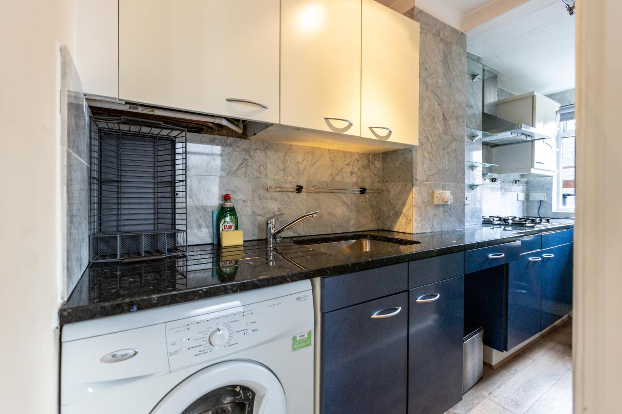 Modern 1 Bed Flat Buckingham Gate