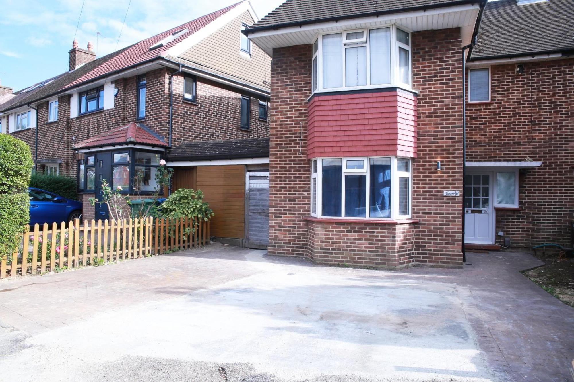 Apartment Lovely With Free Parking On Premises. London