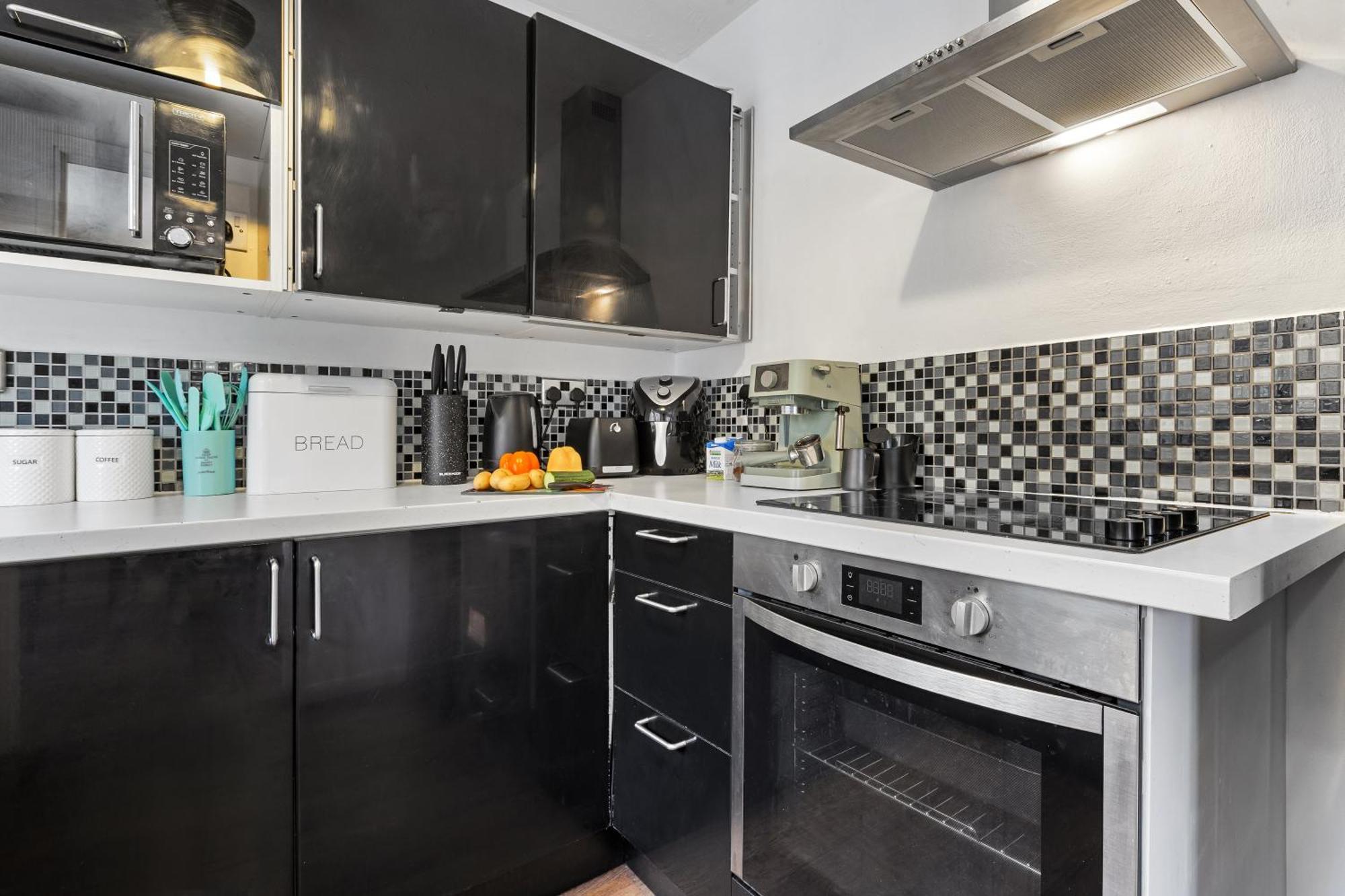 Quirky Canary 2bed, Free Parking, Smart Tv & Games * Londen