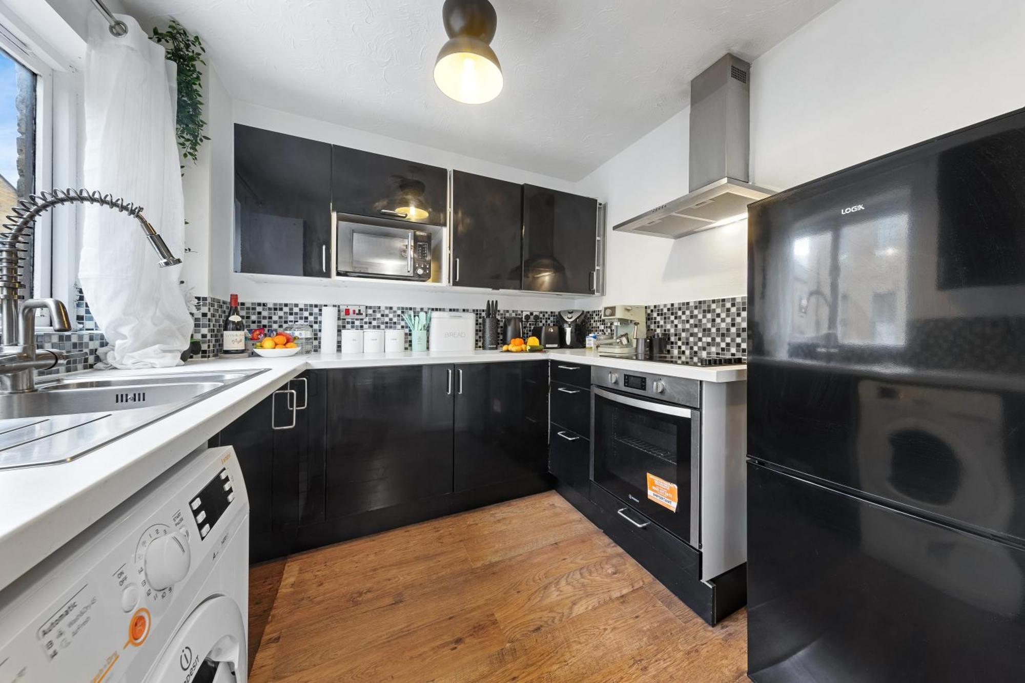 Quirky Canary 2bed, Free Parking, Smart Tv & Games * Londen