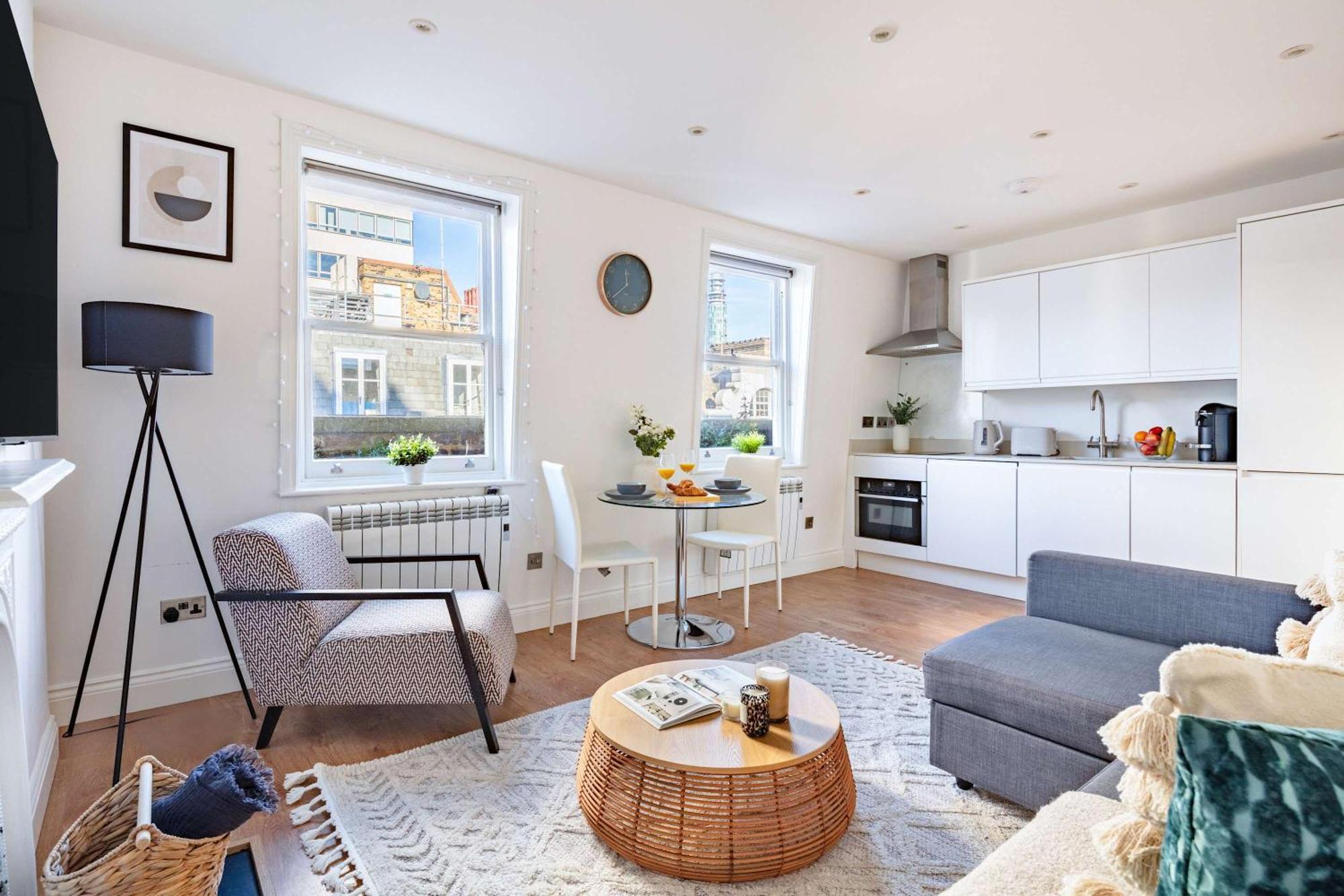 Fitzrovia - 1br With Balcony Near Oxford Circus - Cityapartmentstay * Londres