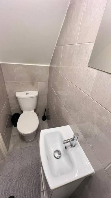 3bedroom Flat Ideal For Families London