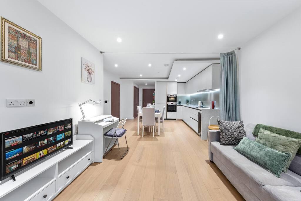 Bright Balcony Retreat Hammersmith Leilighet London