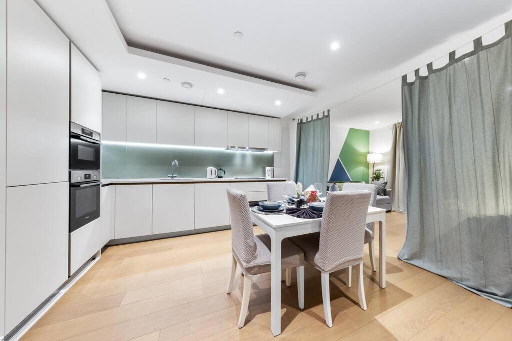 Apartment Bright Balcony Retreat Hammersmith London