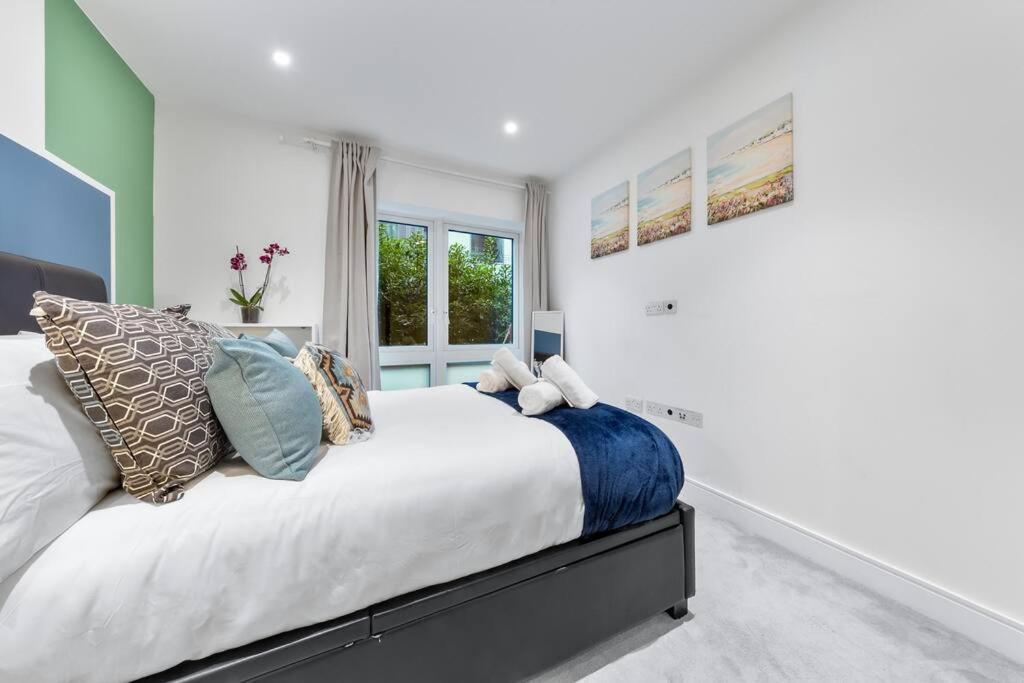 Bright Balcony Retreat Hammersmith Leilighet London