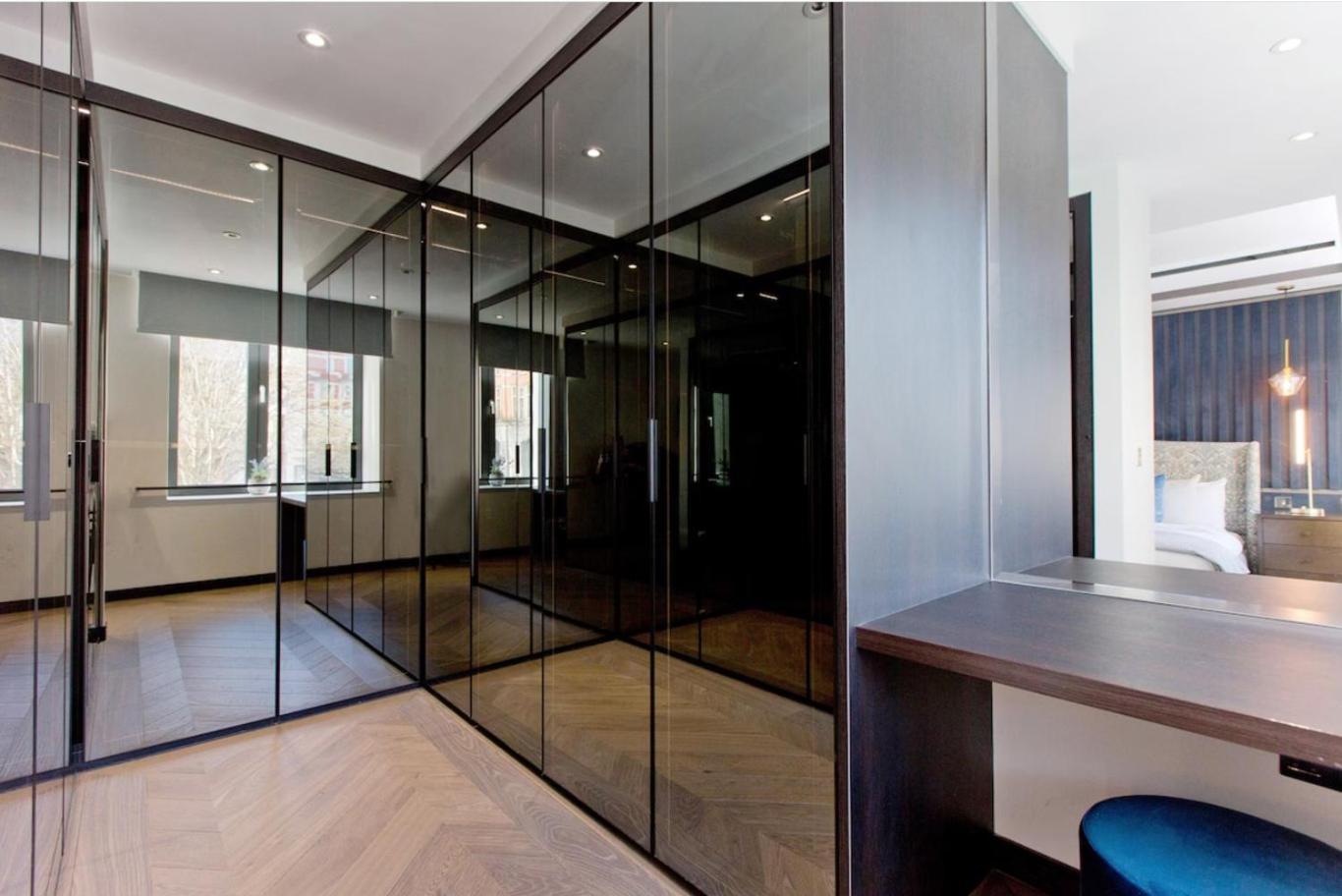 Living 3 Bedroom Appartement *